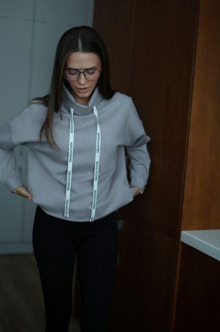 Свитшот на кулисе с воротом из смесовой вискозы