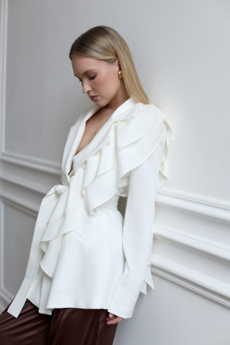 Жакет со съёмным воланом и поясом