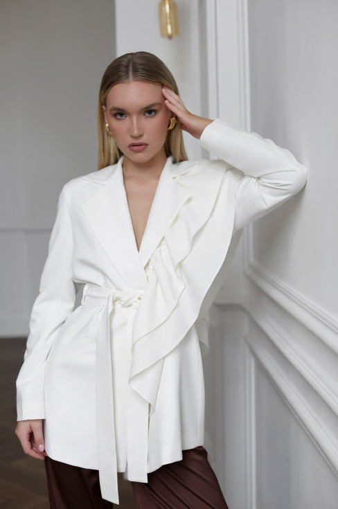 Жакет со съёмным воланом и поясом 