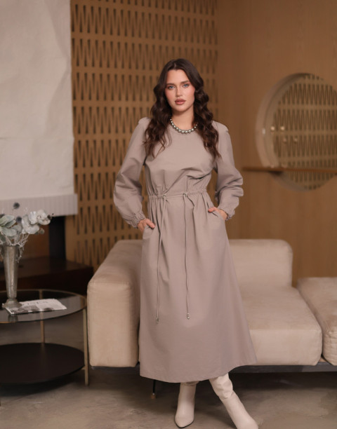 Платье длины мидакси с рукавом реглан и кулисой 