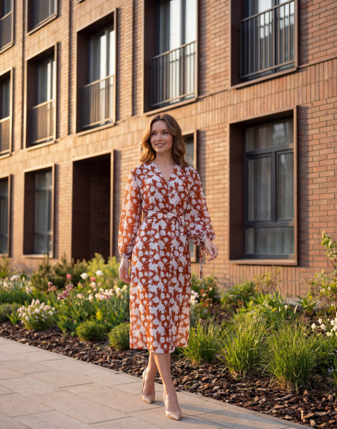 Платье длины миди с имитацией на запах и кулисой на рукавах