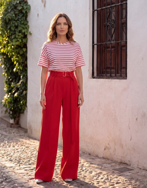 Брюки прямые с поясом и карманами